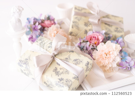 破舊別緻的禮物 112560523