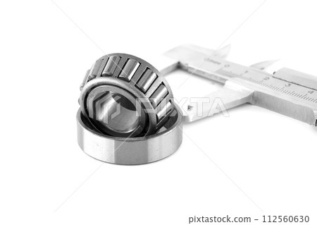 Cylindrical roller bearing isolated on white background 112560630