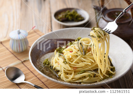 春天的味道 蕨菜日式義大利麵（佩佩羅西諾風味） 112561551