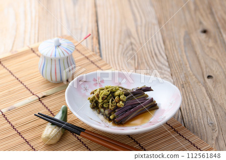 春季豪華蕨大田 (Warabi Ohitashi) 112561848