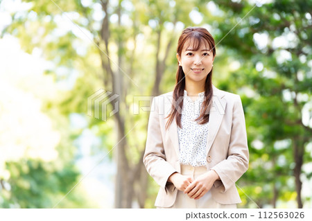 商業女性肖像 112563026