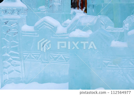 View capturing the enchanting beauty of numerous shimmering ice crystals. 112564977