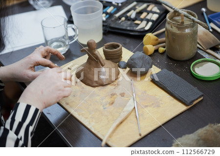 In the sculptor's workshop 112566729