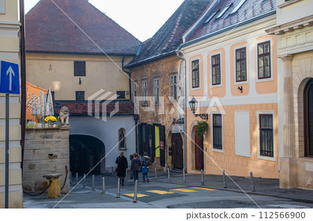 Zagreb 112566900