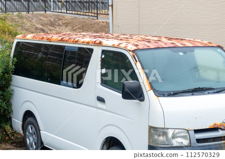 Salt damage, rust, commercial vehicles 112570329