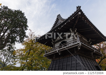 Bell tower and autumn leaves of Eigenji Temple in Higashiomi City, Shiga Prefecture, Japan 112572004