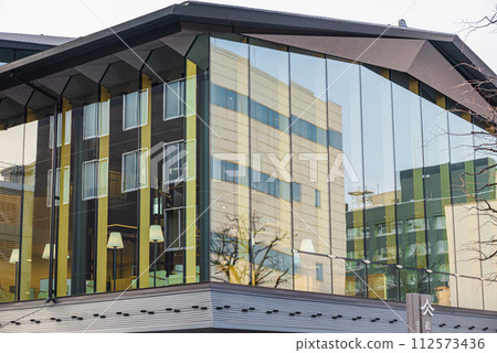 黃昏的松本市 112573436