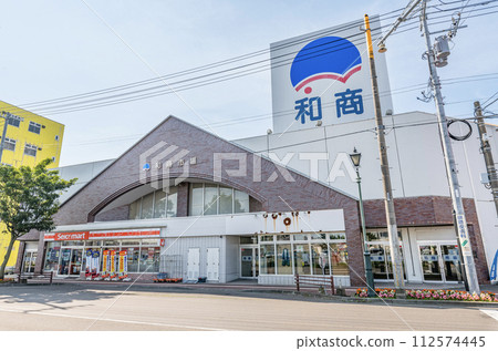 Popular gourmet spot in Kushiro City, Hokkaido: Washo Market, famous for Katatedon 112574445