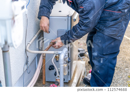 瓦斯熱水器施工安裝更換更換 112574688