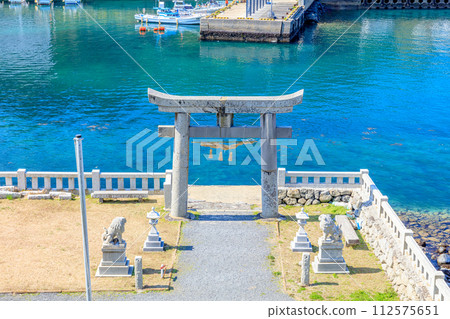 Tajima Shrine in early spring, Karatsu City, Saga Prefecture 112575651