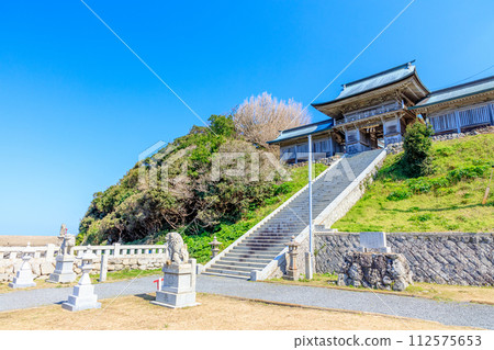 Tajima Shrine in early spring, Karatsu City, Saga Prefecture 112575653
