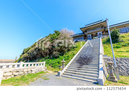 Tajima Shrine in early spring, Karatsu City, Saga Prefecture 112575654