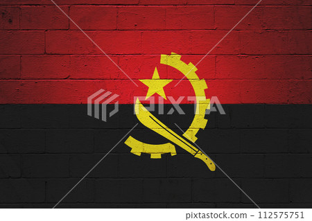 Flag of Angola painted on a wall 112575751