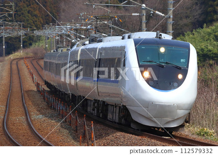 北陸本線特急雷鳥號（681號新塗裝：大阪⇔金澤） 112579332