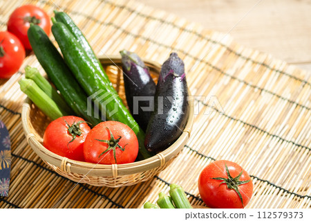 夏季新鮮蔬菜的圖像 112579373