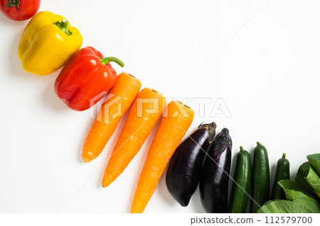 Lots of delicious vegetables 112579700