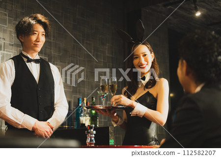 Bunny girl   112582207