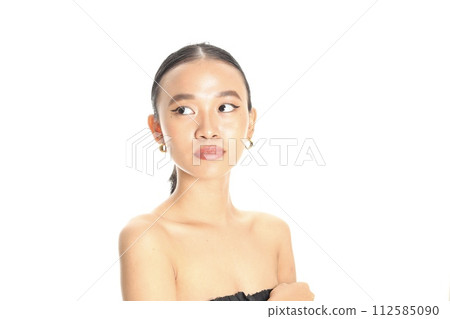 Beautiful woman Beautiful woman 112585090
