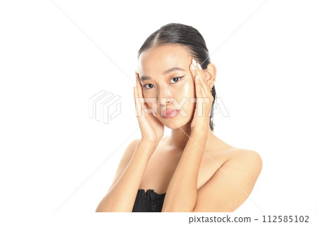 Beautiful woman Beautiful woman 112585102