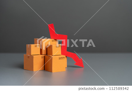 Boxes with goods and down arrow. Falling prices. Reduction in supplies and production rates. Deterioration in the attractiveness of goods, low demand. Economic GDP slowdown. Tax reduction. Boxes with goods and down arrow. Falling prices. Reduction in supplies and production rates. Deterioration in the attractiveness of goods, low demand. Economic GDP slowdown. Tax reduction. 112589342