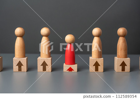 Stay behind the rest. Poor performance. Underachievement. Below the average. Not unlocking potential. Stress and desolation. 112589354