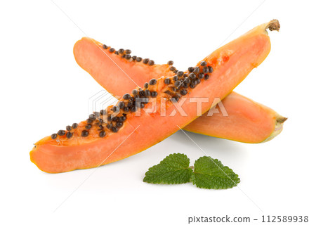 Fresh and tasty papaya Fresh and tasty papaya 112589938