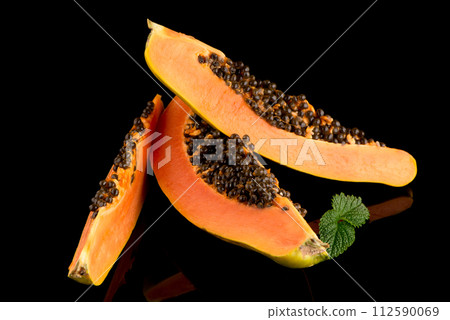 Fresh and tasty papaya Fresh and tasty papaya 112590069