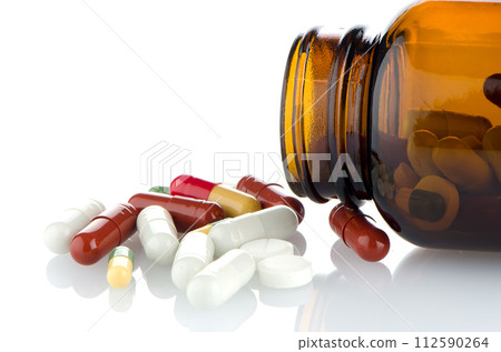 Pills from bottle Pills from bottle 112590264