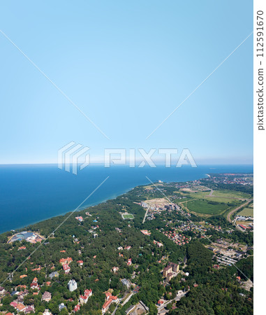 Baltic sea beach with Svetlogorsk town. Aerial view 112591670
