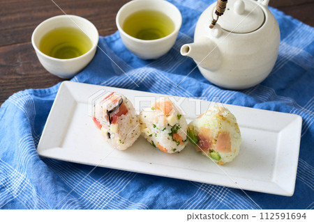 paris rice ball 112591694
