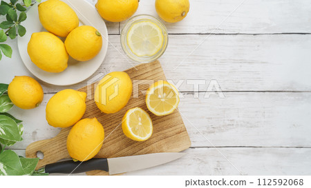 Lemon  112592068