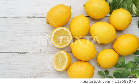 Lemon Lemon 112592079