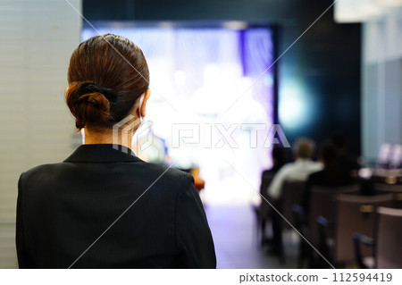 儀式小姐 112594419