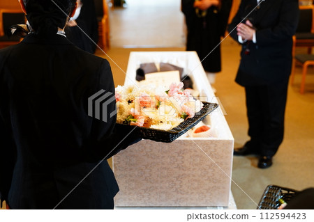 告別儀式 112594423