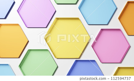 白色背景上的彩色六角形玻璃。俯視圖。 3D（水平） 112594737