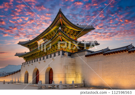 Gyeongbok palace in Seoul City, Gyeongbokgung palace landmark of Seoul, South Korea, Korean wooden traditional house in Gyeongbokgung the main royal palace of Joseon dynasty. Gyeongbok palace in Seoul City, Gyeongbokgung palace landmark of Seoul, South Korea, Korean wooden traditional house in Gyeongbokgung the main royal palace of Joseon dynasty. 112596563