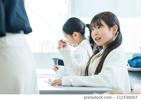 熱愛學習的孩子們 熱愛學習的孩子們 112598087