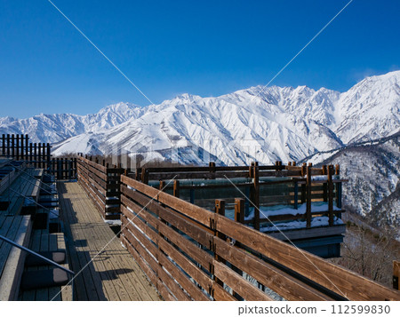 白馬岩岳雪原 山港 北阿爾卑斯山 遠景 白馬岩岳雪原 山港 北阿爾卑斯山 遠景 112599830