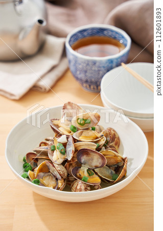 Sake Steamed Clam  112601893