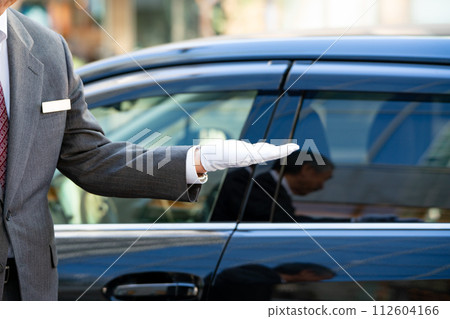 Senior male driver faceless Senior male driver faceless 112604166