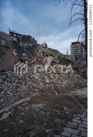 A destroyed house in Mariupol A destroyed house in Mariupol 112608411
