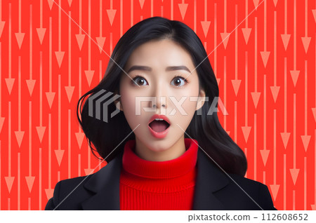 一位亞洲女性張開嘴、表情驚訝的插圖。降價背景。“AI 生成圖像” 112608652