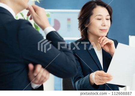 Business person working in the office Business person working in the office 112608887