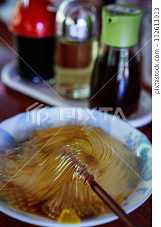 只用一根筷子就能吃飯的“Tokoroten” 只用一根筷子就能吃飯的“Tokoroten” 112611913
