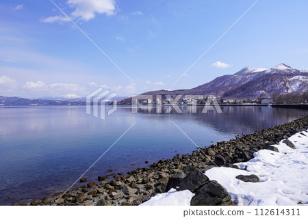 從神光島公園眺望洞爺湖溫泉街 112614311