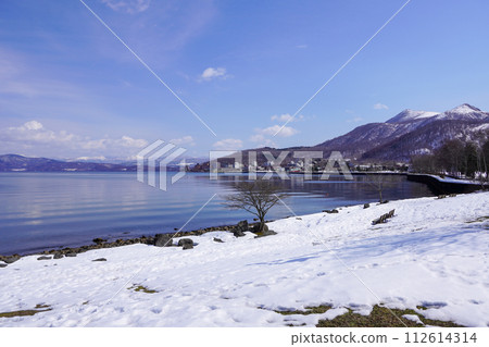 從神光島公園眺望洞爺湖溫泉街 112614314