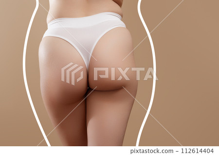 Overweight female body. The concept of body Overweight female body. The concept of body 112614404