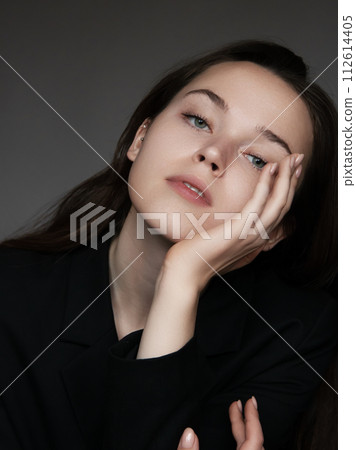 Skin care. Woman with beauty face and healthy 112614405