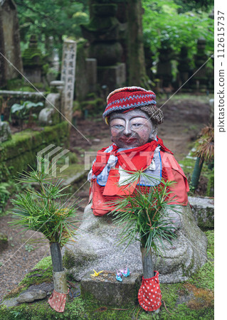 Jizo statue at Okunoin, Koyasan, the head temple of the Shingon sect 112615737