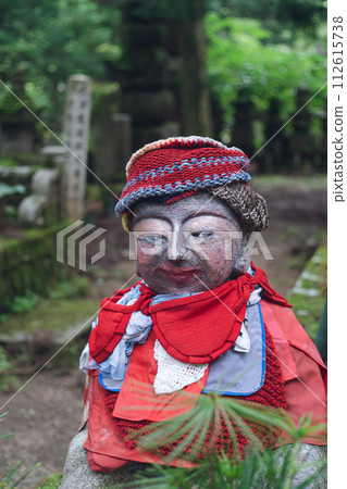 高野山奧之院的地藏菩薩像,是真言宗的總寺院 高野山奧之院的地藏菩薩像,是真言宗的總寺院 112615738